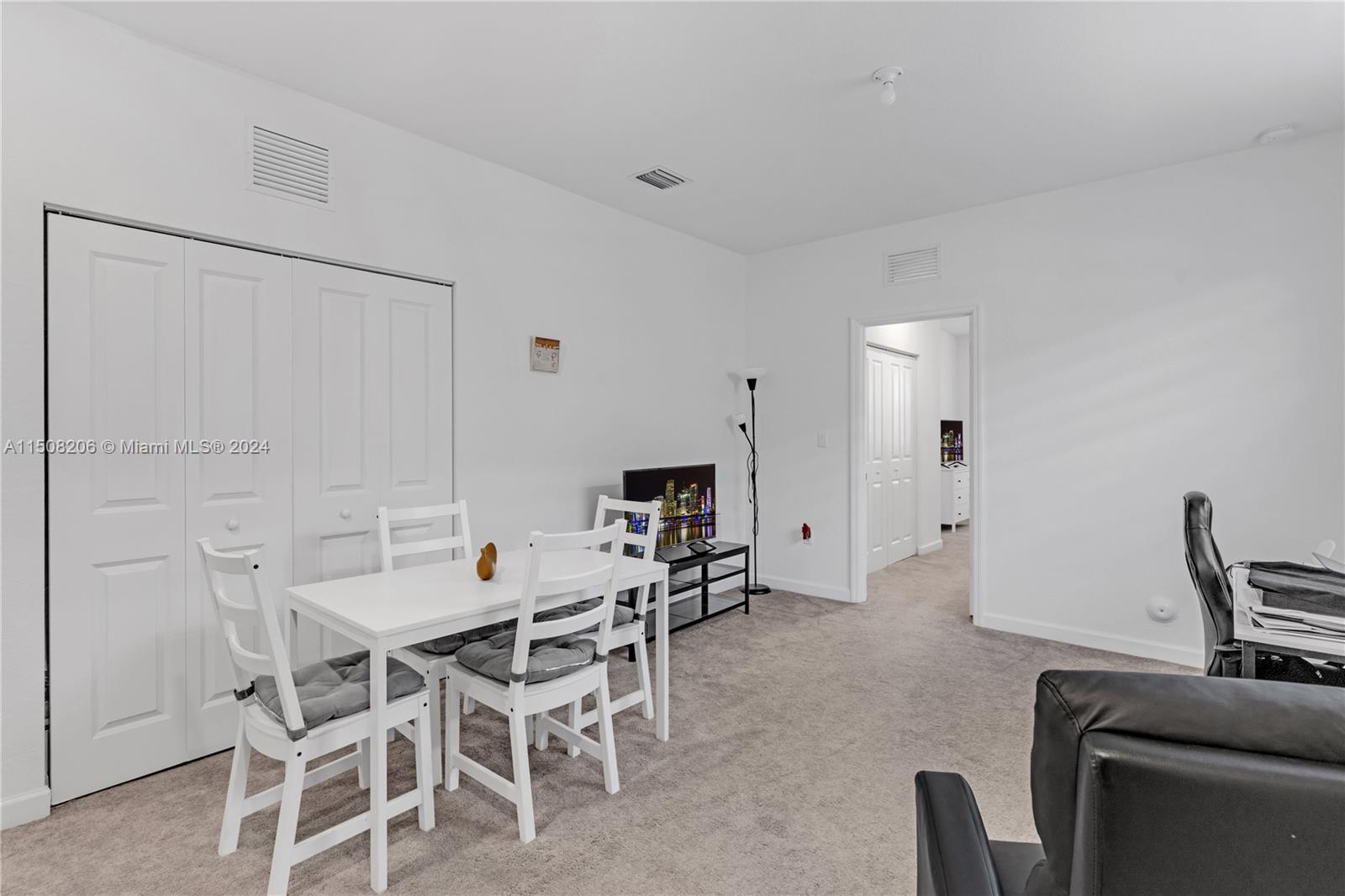 KENDALL ASSEMBLAGE NORTH - Residential