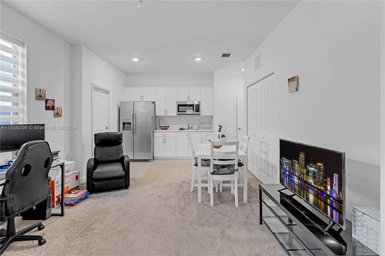 KENDALL ASSEMBLAGE NORTH - Residential