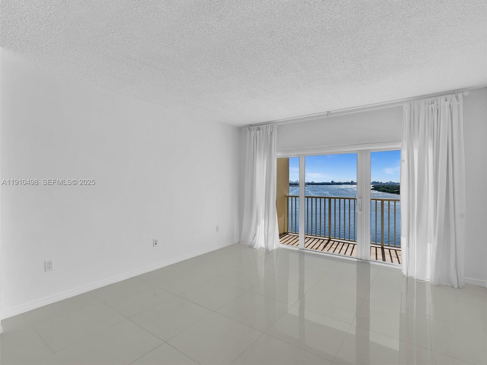 ARLEN HOUSE CONDO - Residential