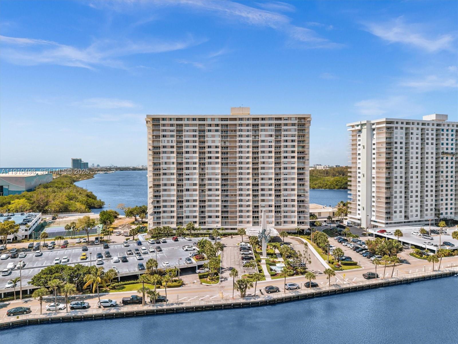 ARLEN HOUSE CONDO - Residential