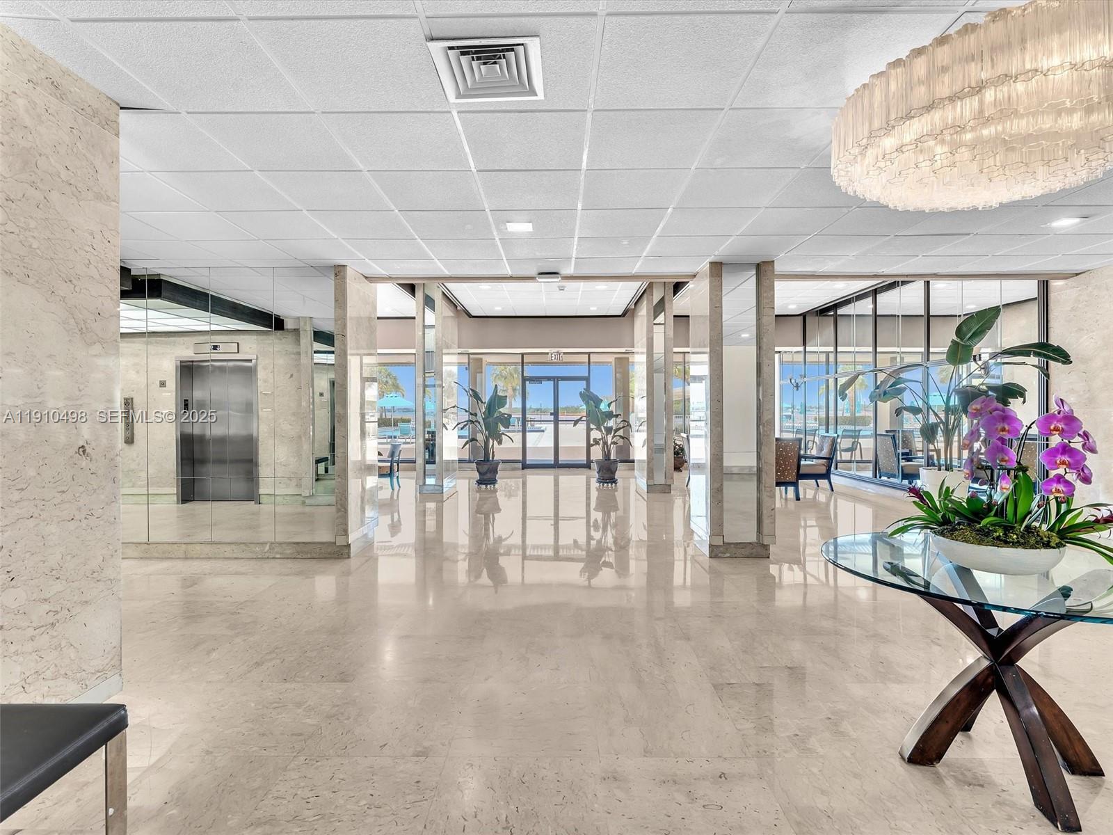 ARLEN HOUSE CONDO - Residential