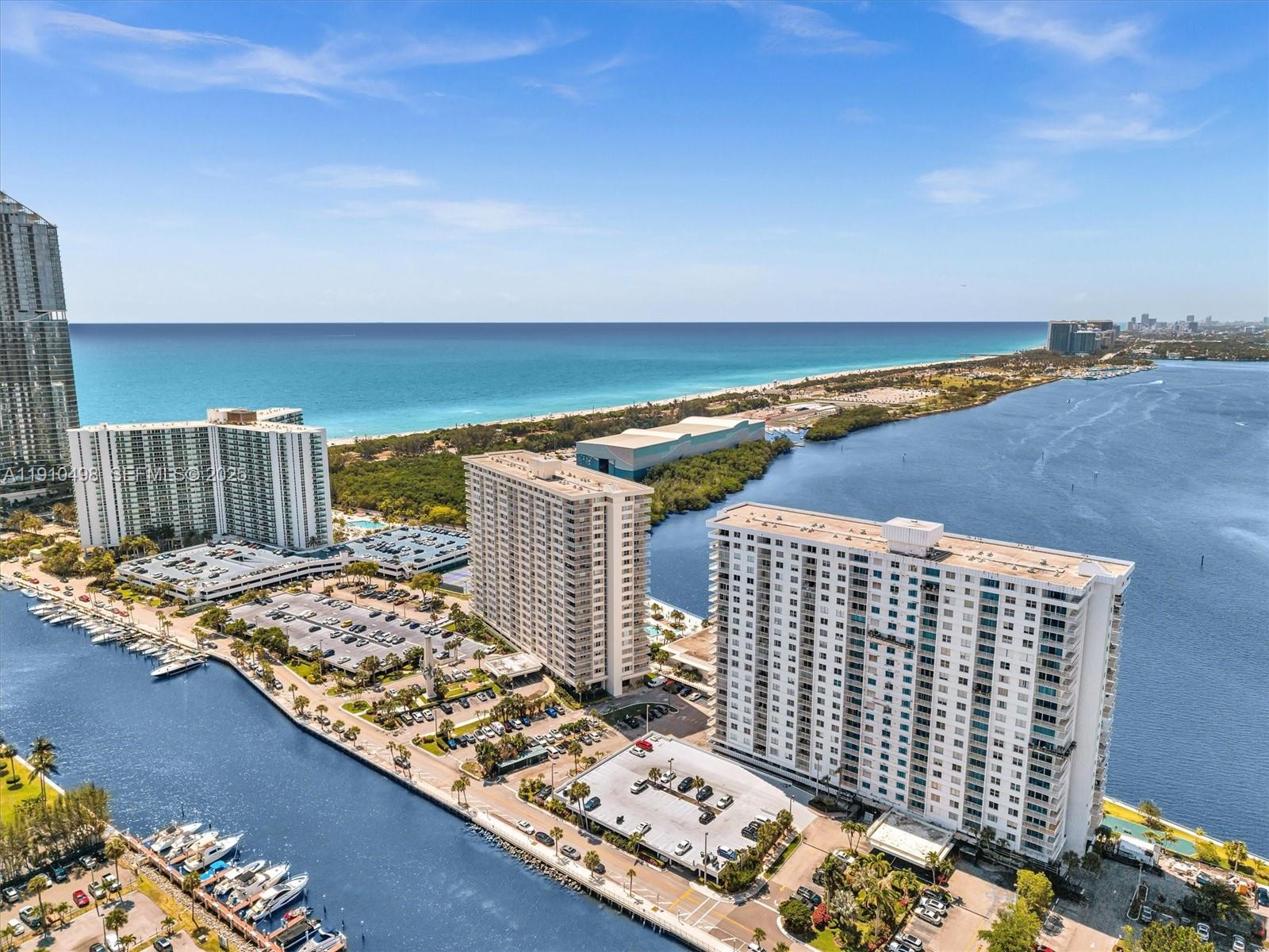 ARLEN HOUSE CONDO - Residential