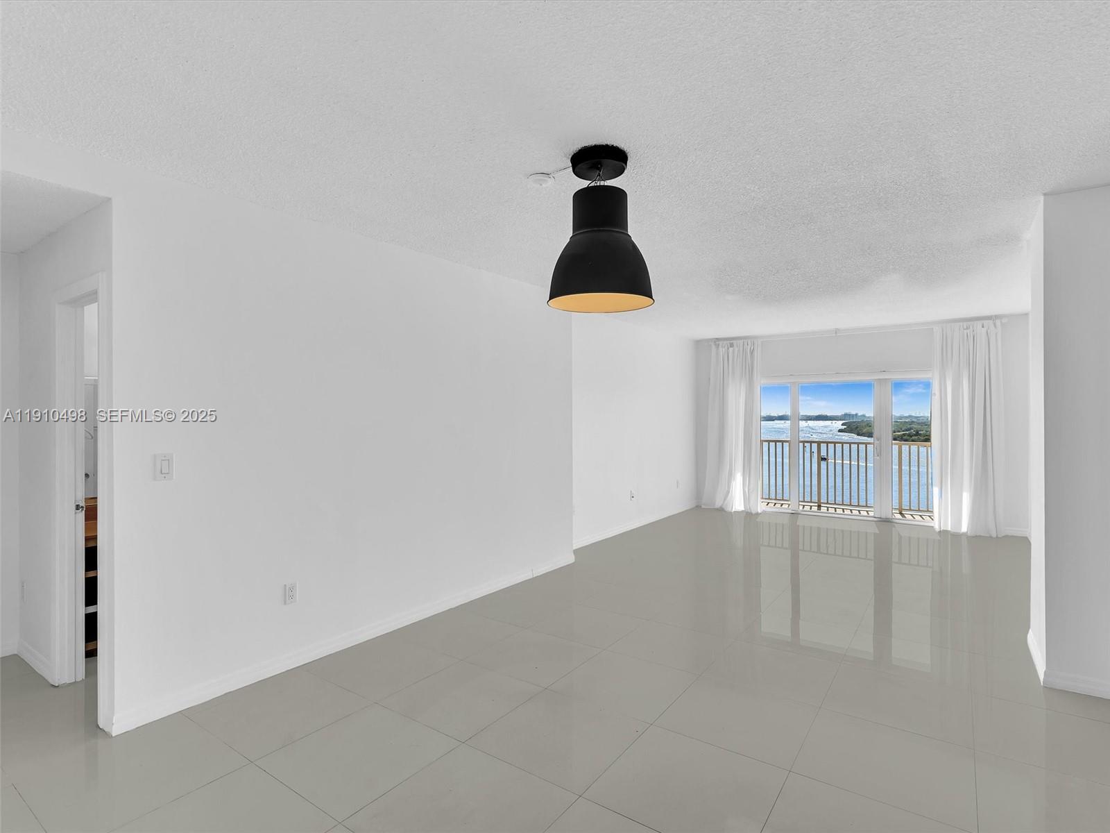 ARLEN HOUSE CONDO - Residential