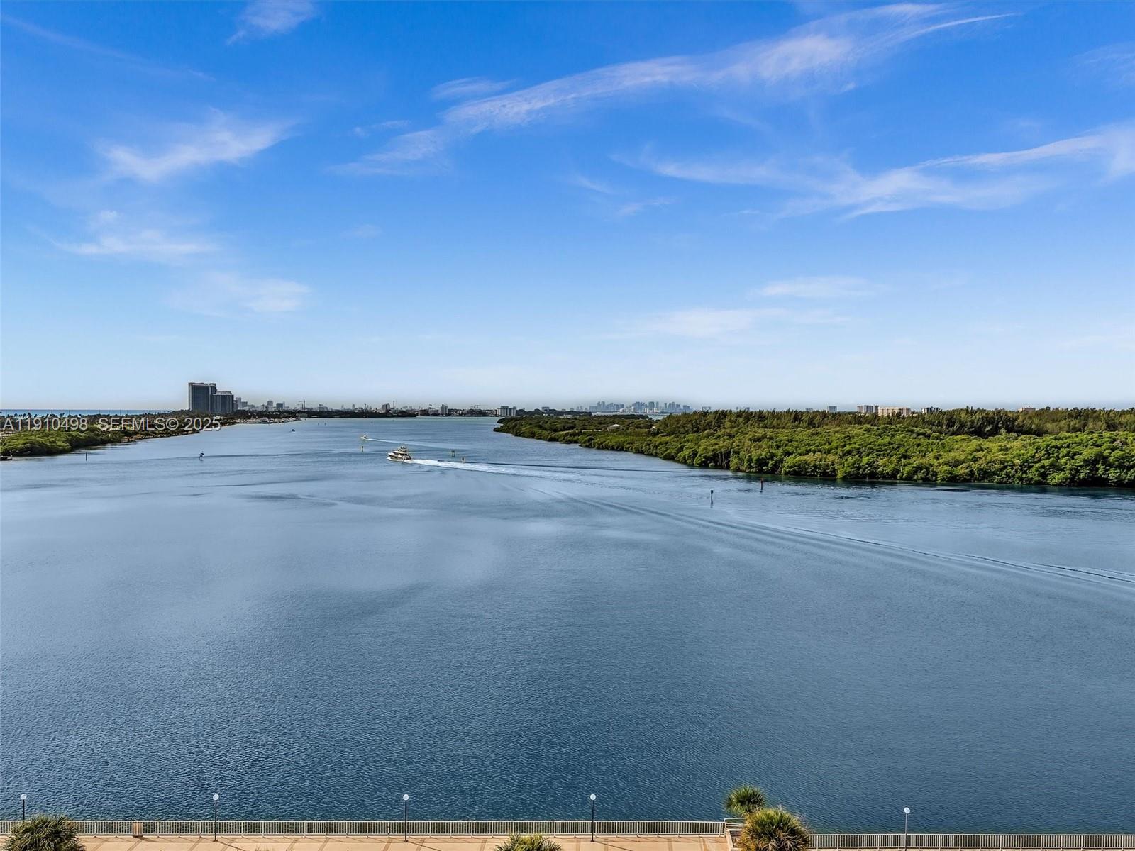 ARLEN HOUSE CONDO - Residential