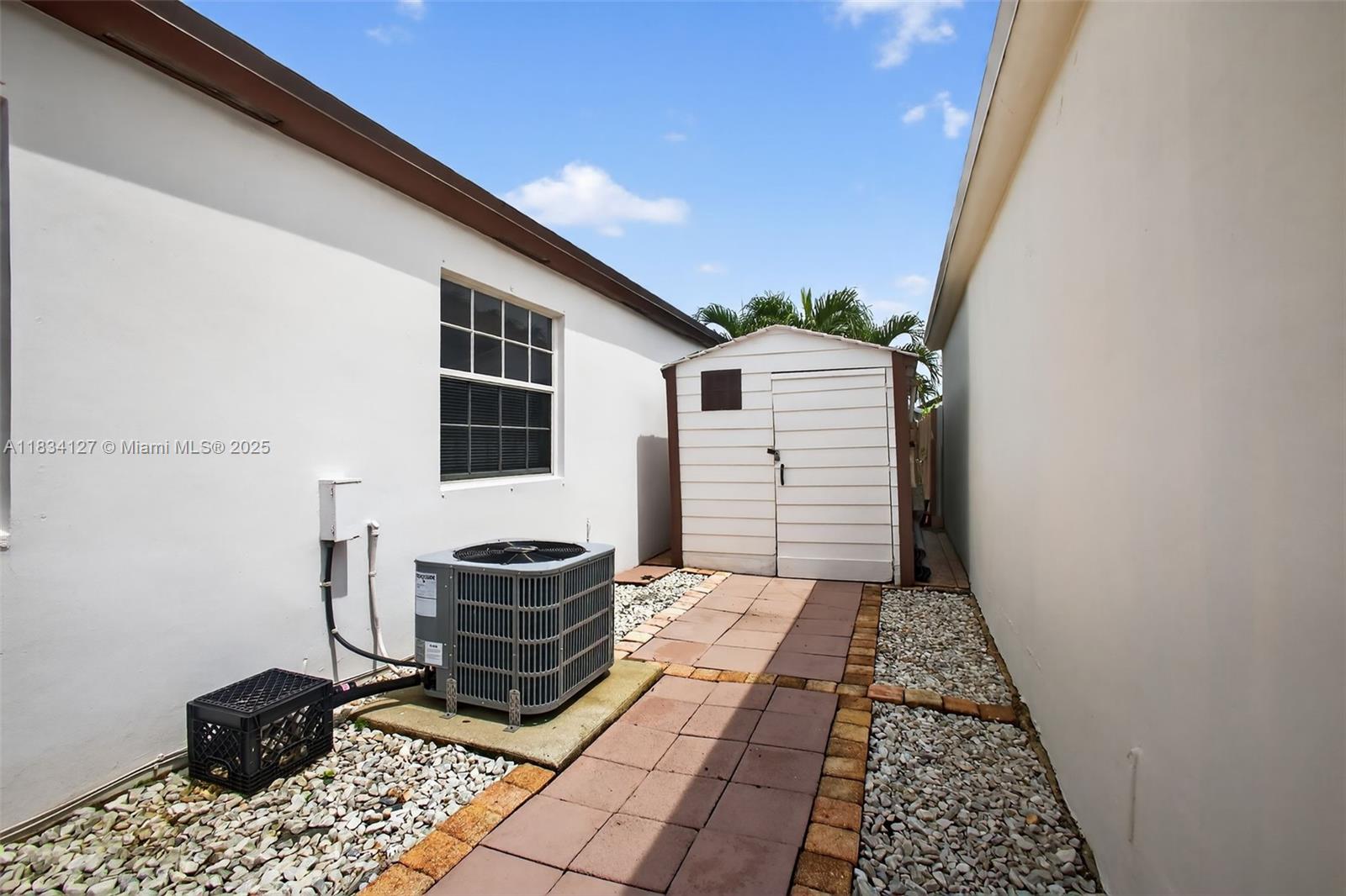 AMERICAN HOMES 1ST ADDN - Residential