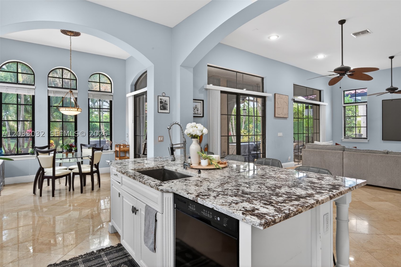 PARKLAND GOLF AND COUNTRY - Residential