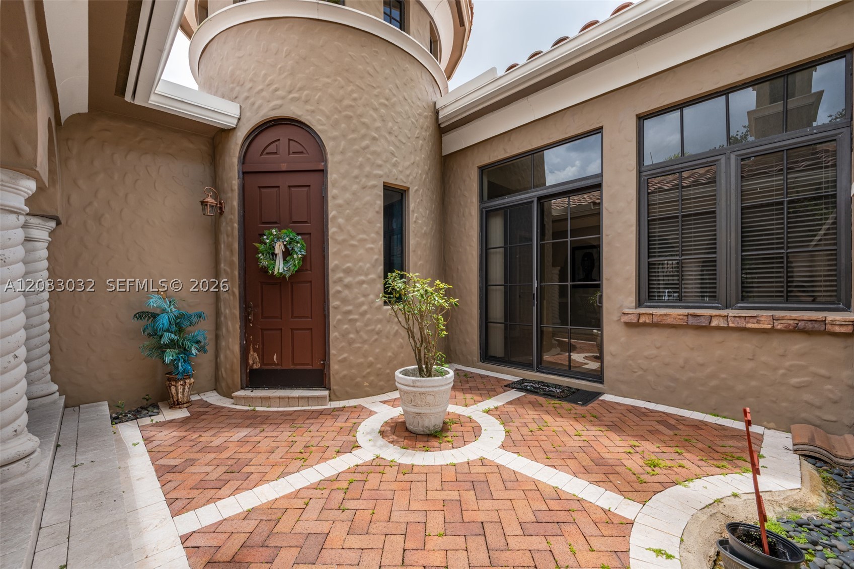 PARKLAND GOLF AND COUNTRY - Residential