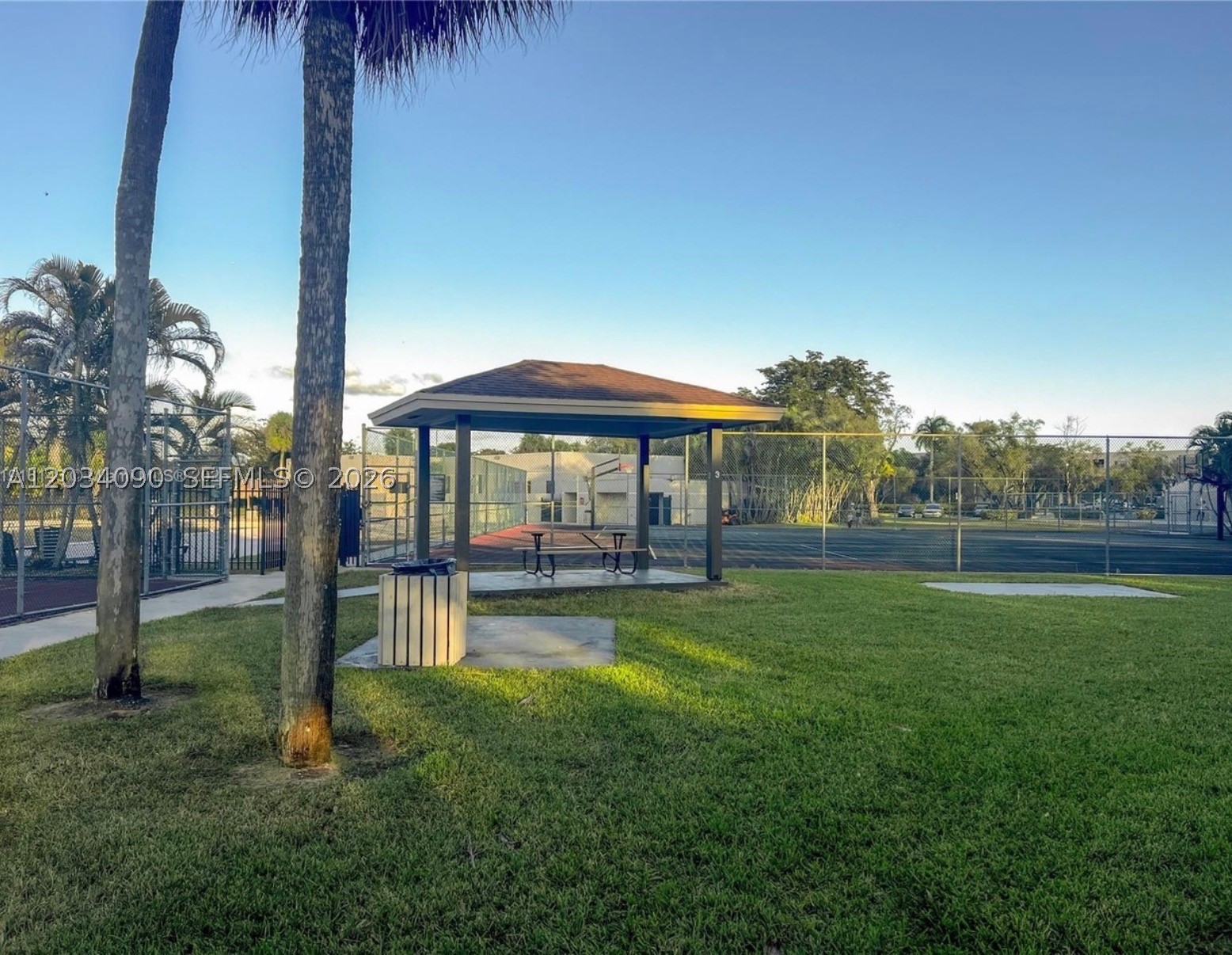 HORIZONS WEST CONDO #4 - Residential Lease