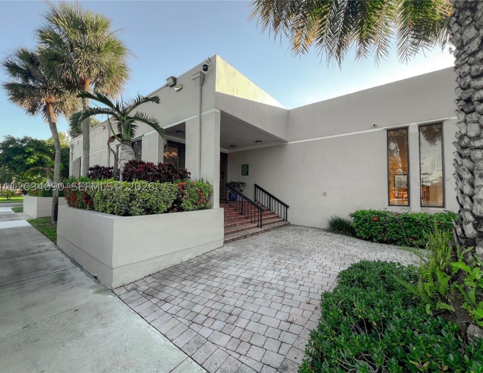 HORIZONS WEST CONDO #4 - Residential Lease