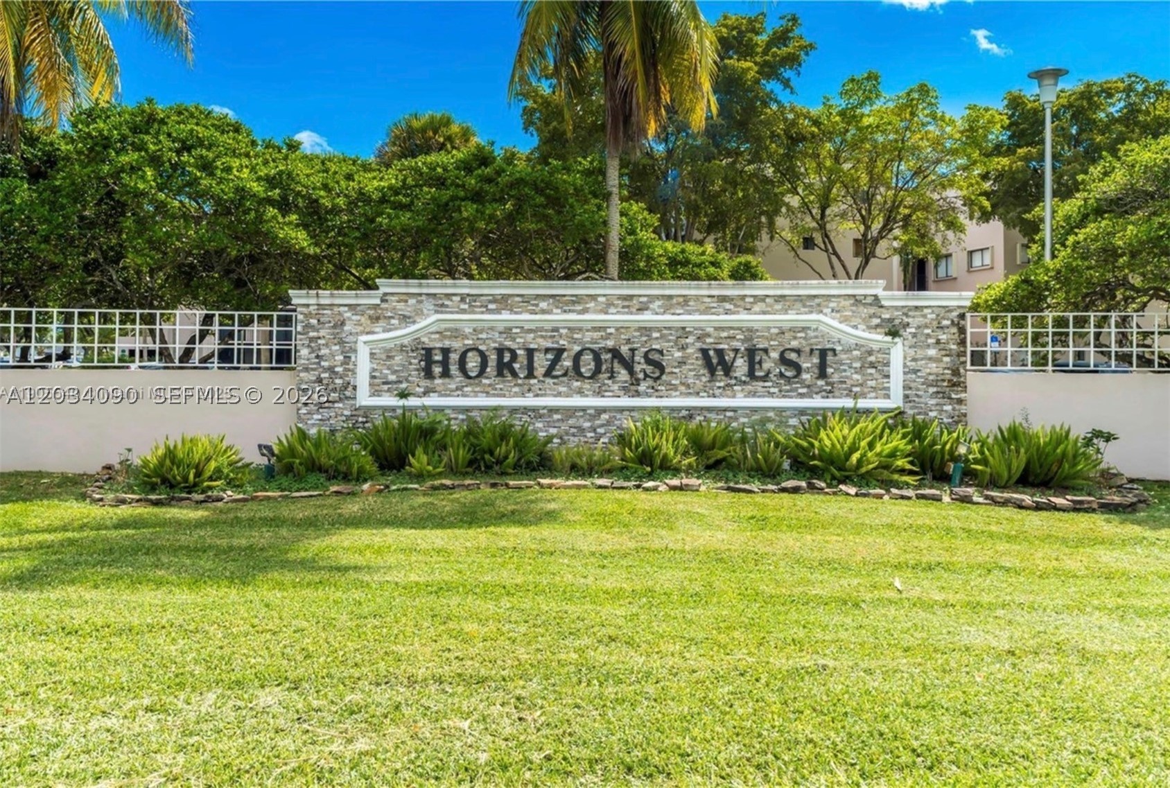 HORIZONS WEST CONDO #4 - Residential Lease