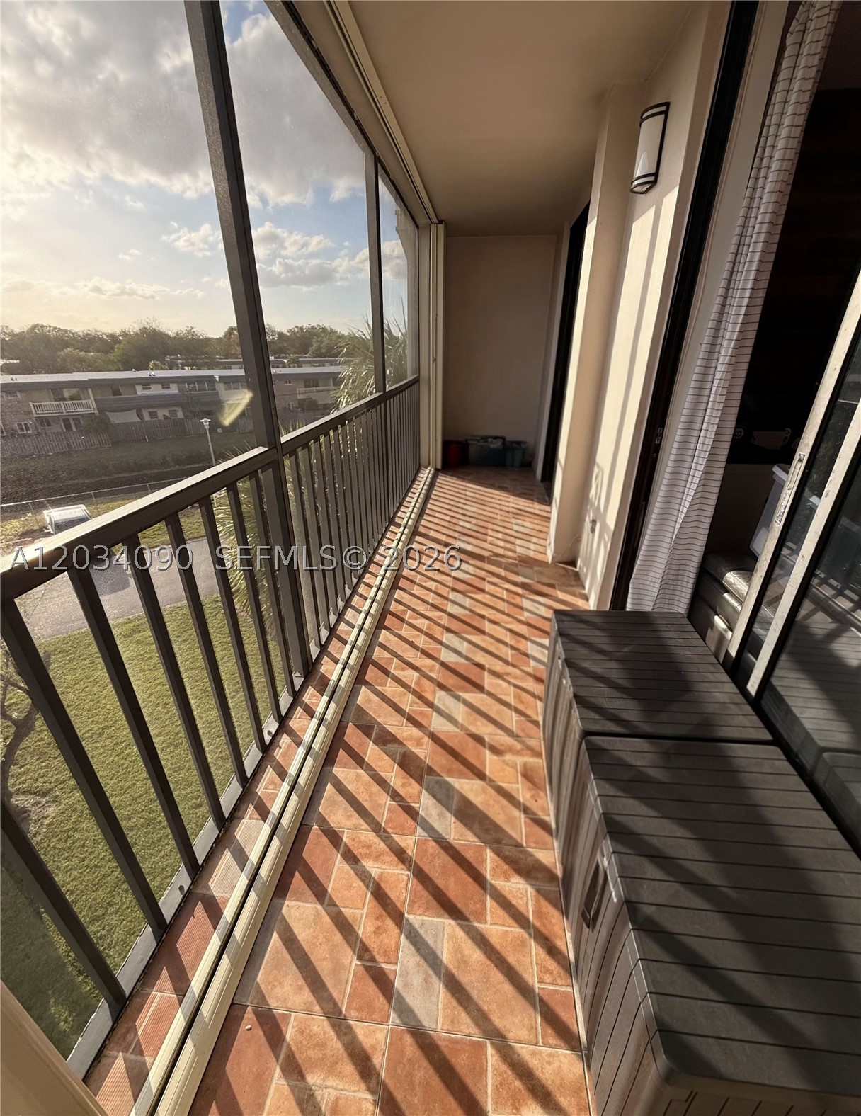HORIZONS WEST CONDO #4 - Residential Lease