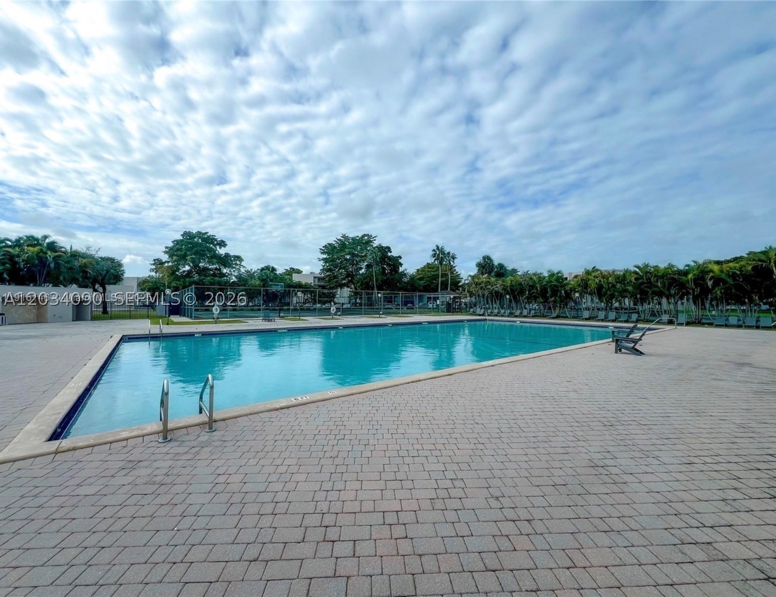 HORIZONS WEST CONDO #4 - Residential Lease