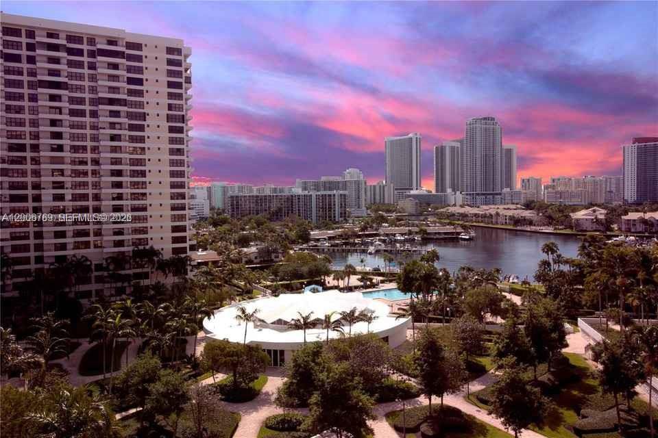 OLYMPUS CONDO PHASE - Residential