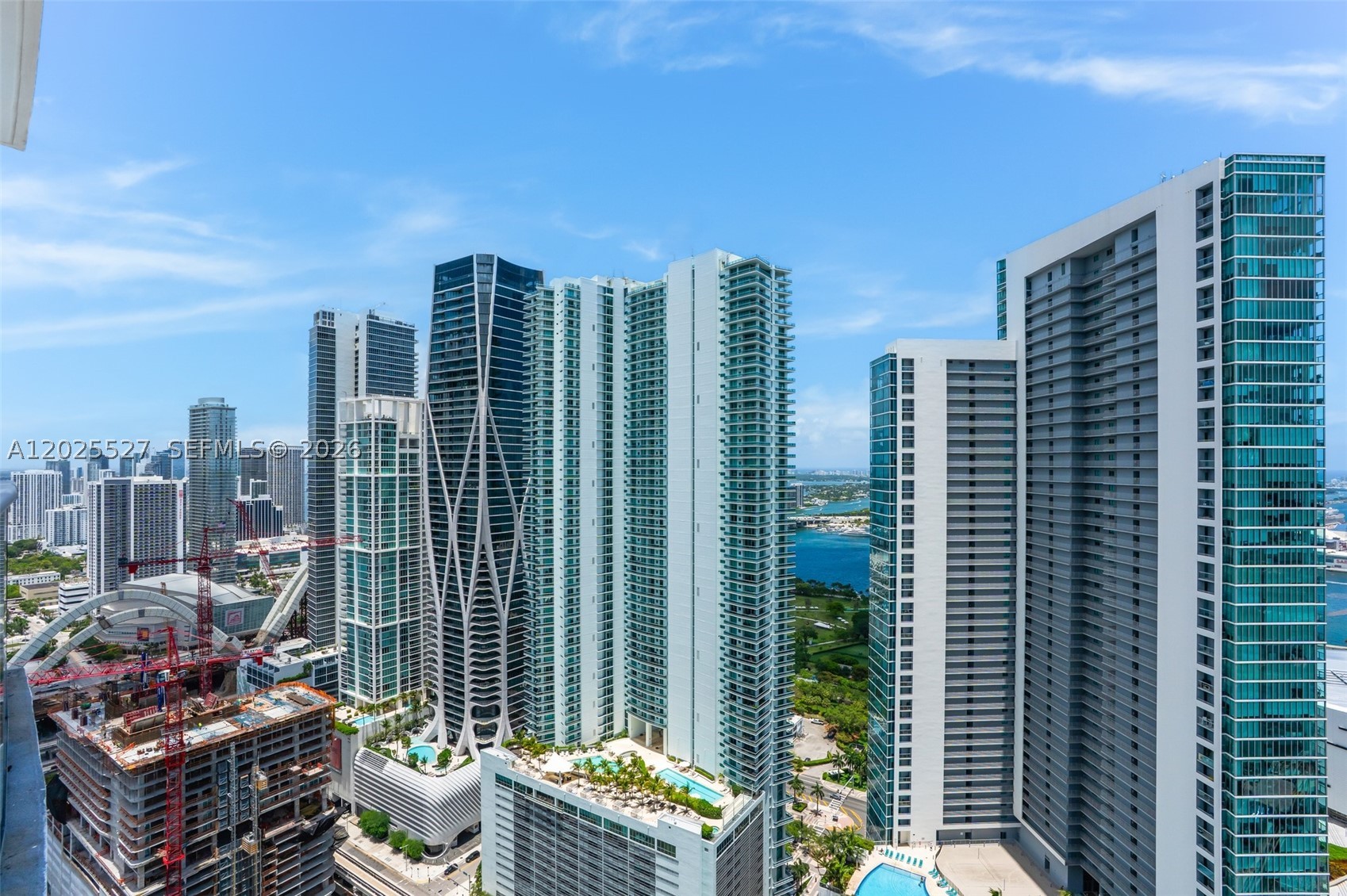 PARAMOUNT MIAMI WORLDCENT - Residential Lease