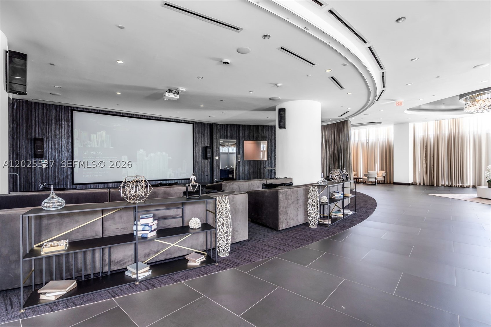 PARAMOUNT MIAMI WORLDCENT - Residential Lease