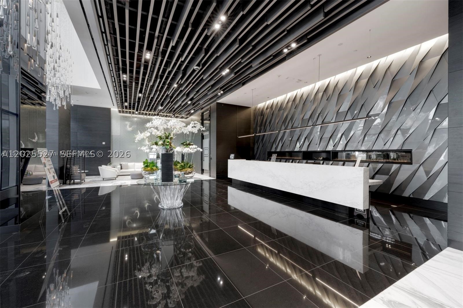 PARAMOUNT MIAMI WORLDCENT - Residential Lease