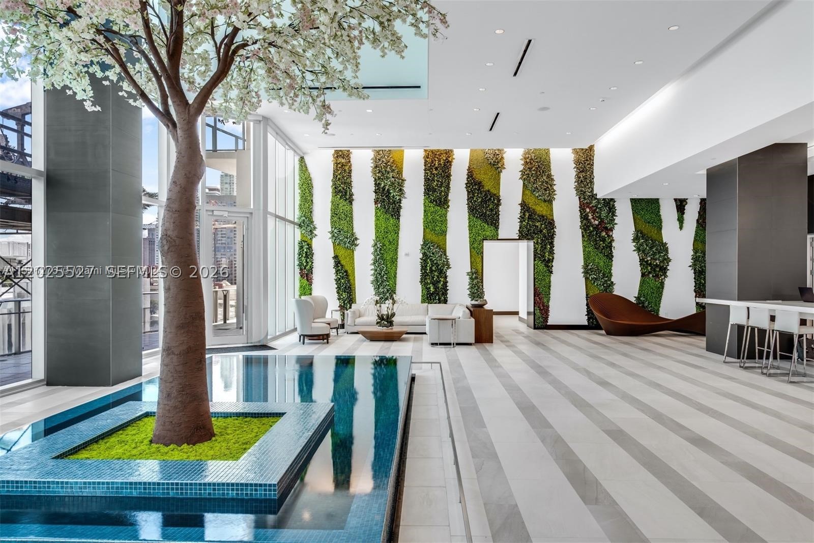 PARAMOUNT MIAMI WORLDCENT - Residential Lease
