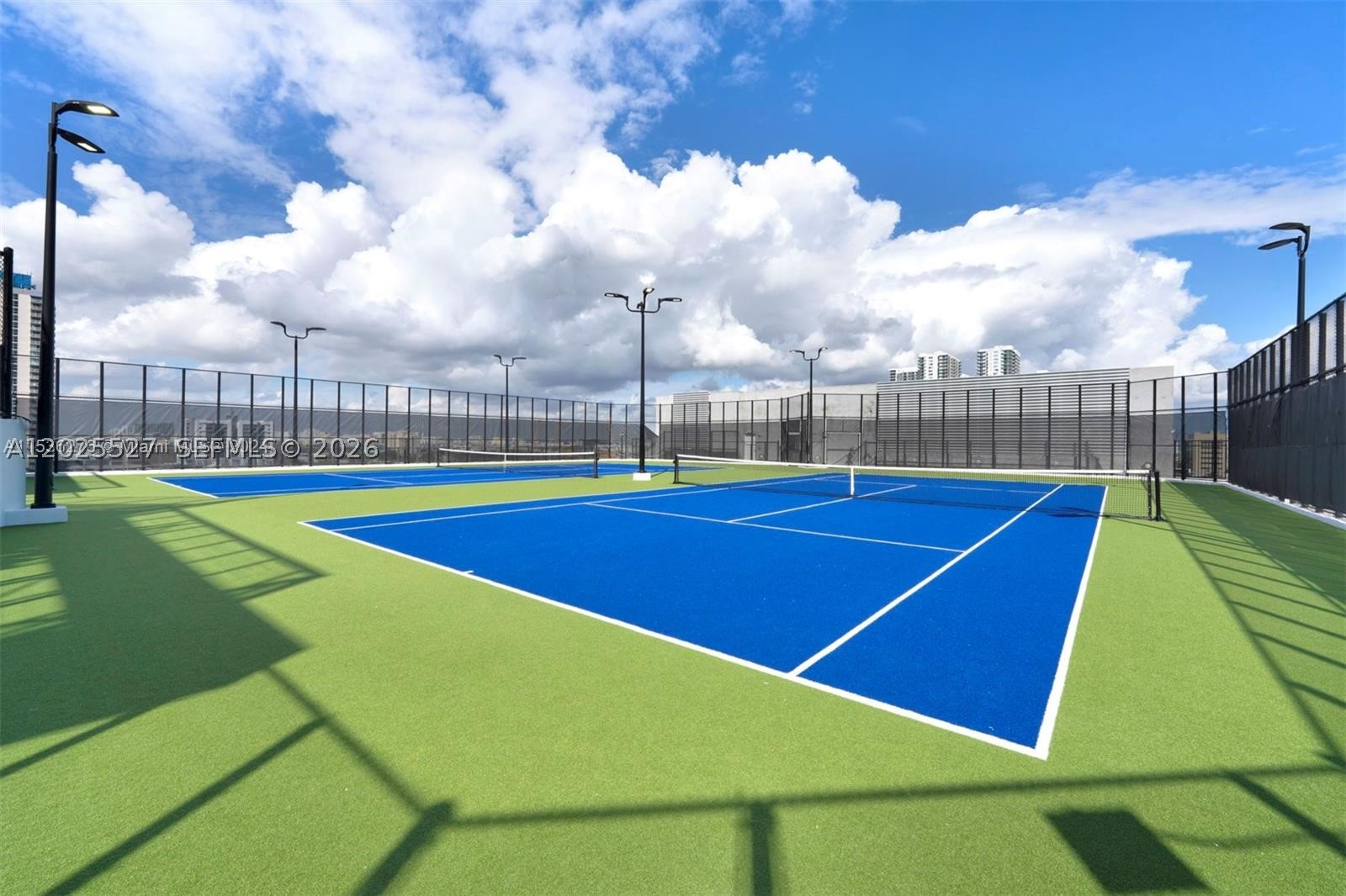 PARAMOUNT MIAMI WORLDCENT - Residential Lease