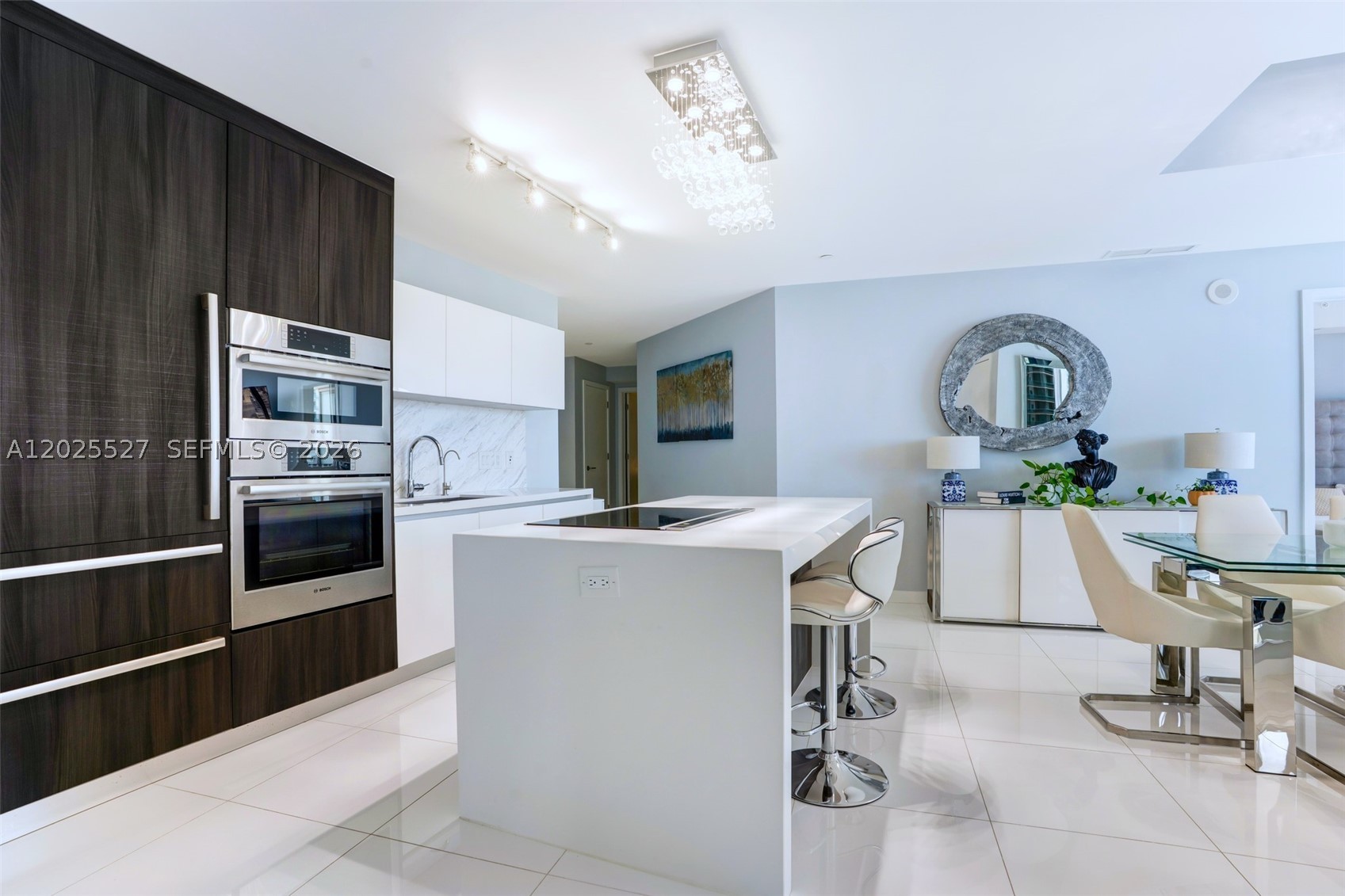 PARAMOUNT MIAMI WORLDCENT - Residential Lease