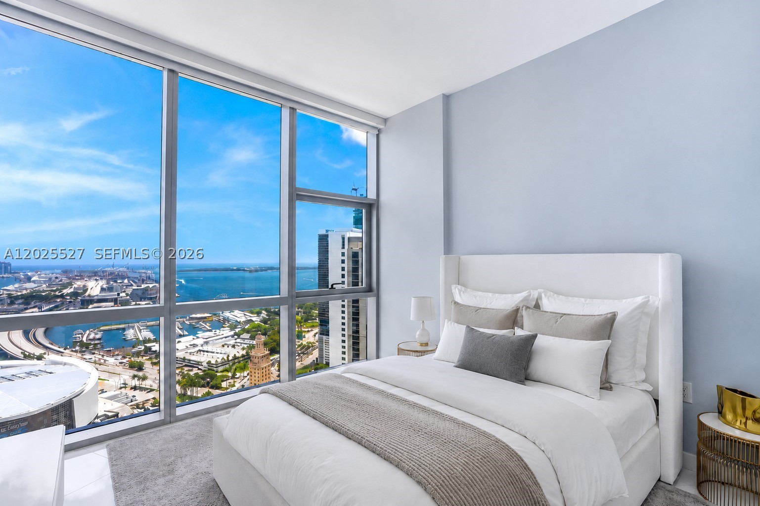 PARAMOUNT MIAMI WORLDCENT - Residential Lease