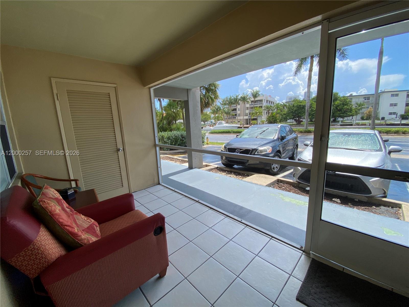 PARADISE BY THE SEA - Residential