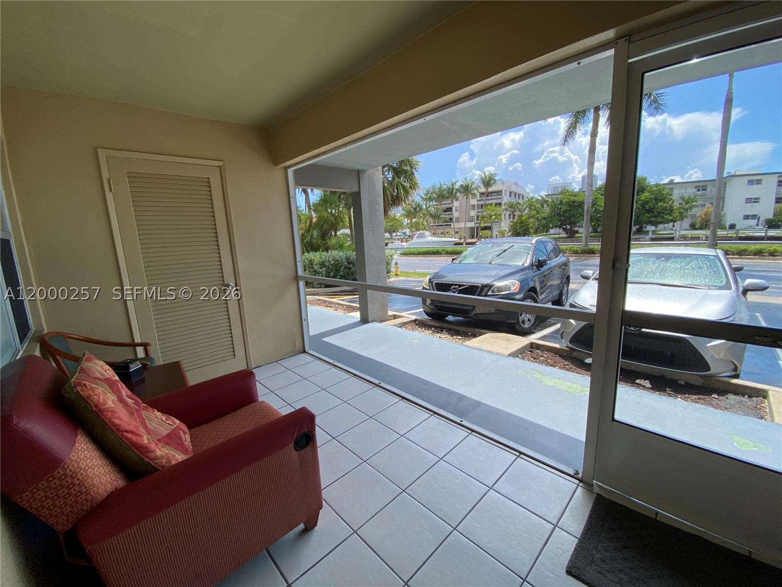 PARADISE BY THE SEA - Residential