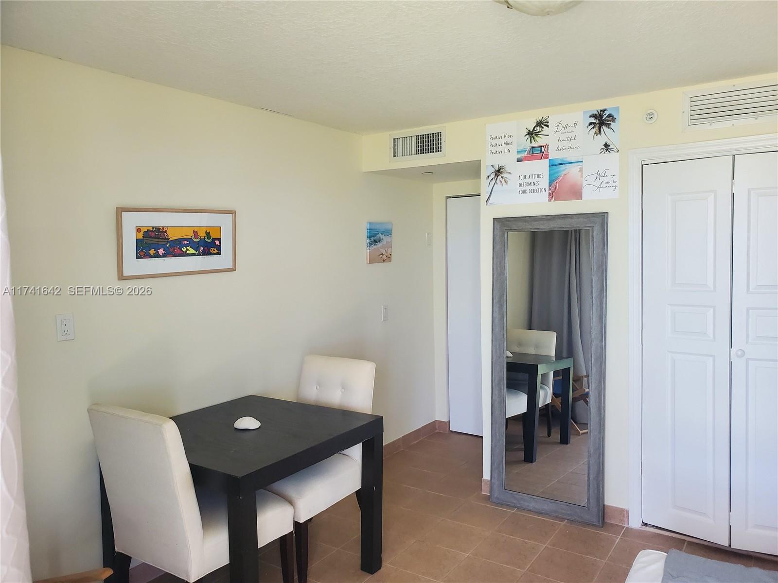 THE PINNACLE CONDO - Residential