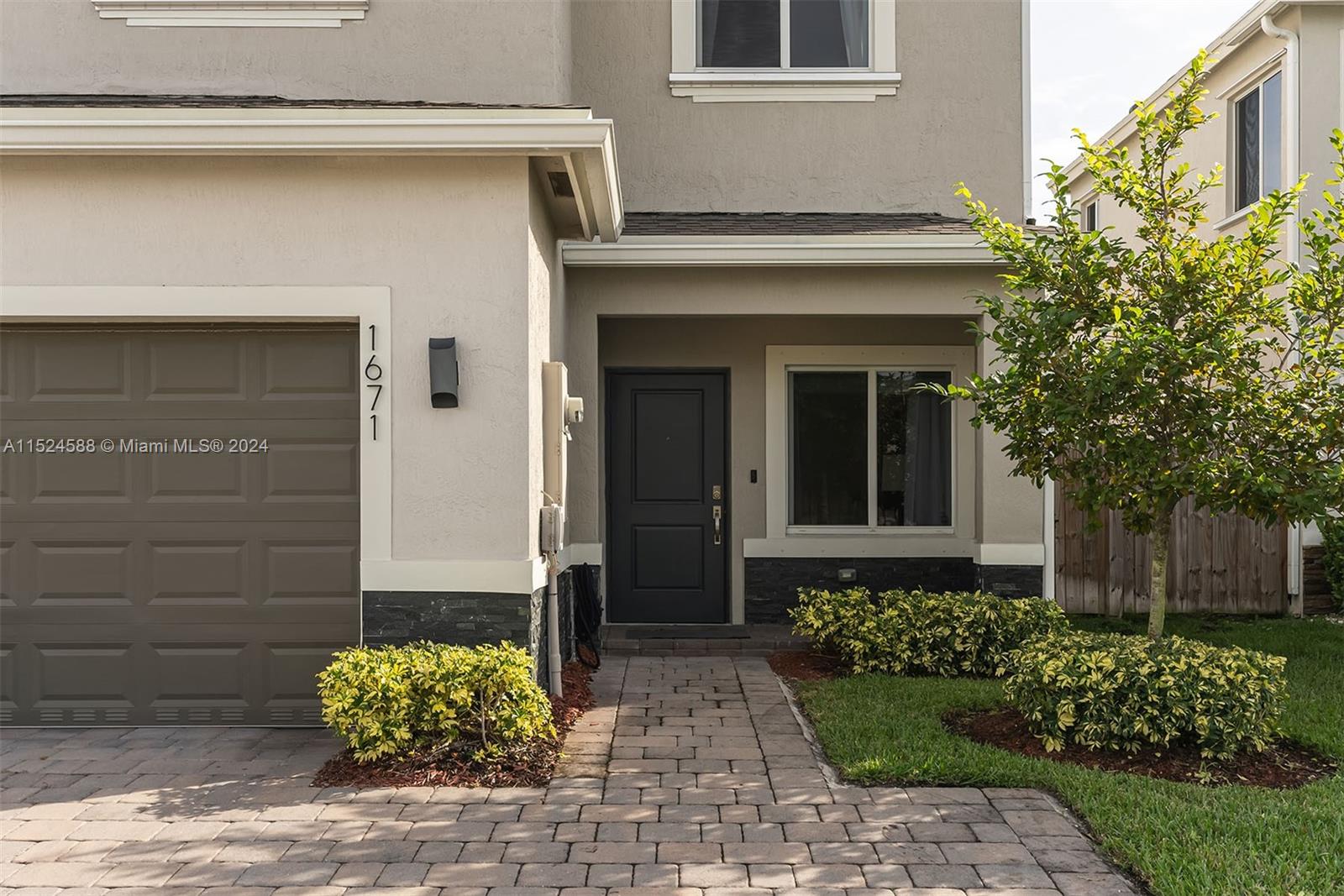 PALMS AT BELLA VISTA - Residential