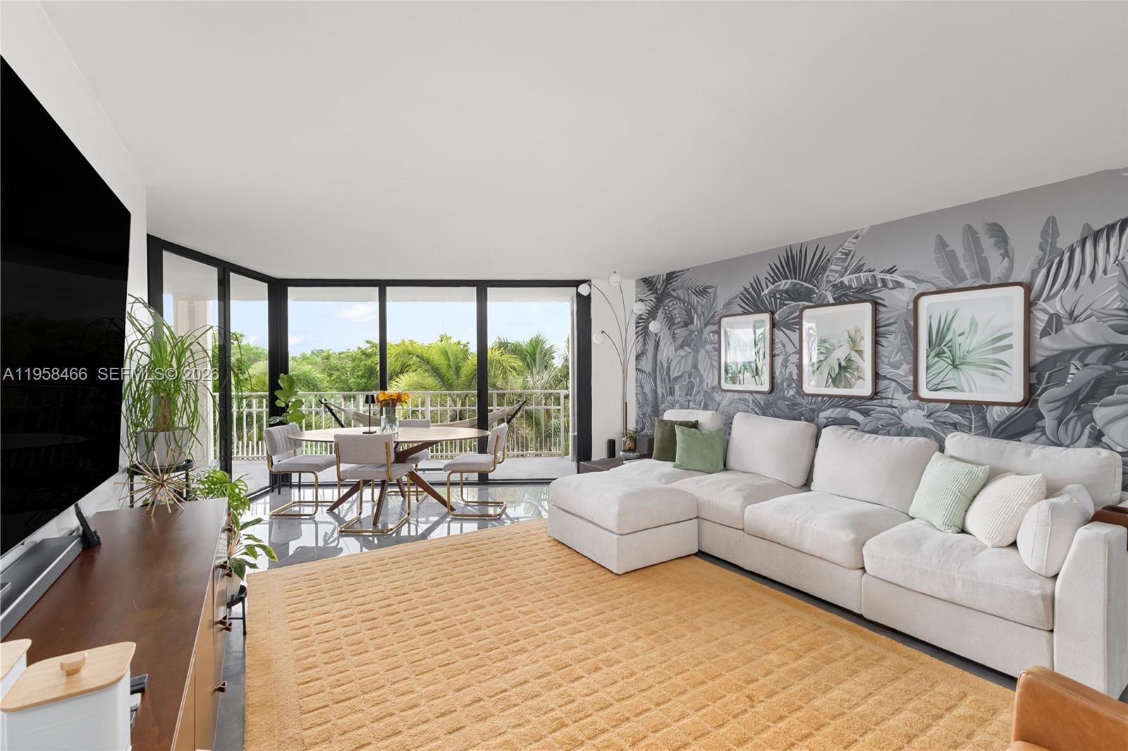 TOWERS OF QUAYSIDE CONDO - Residential