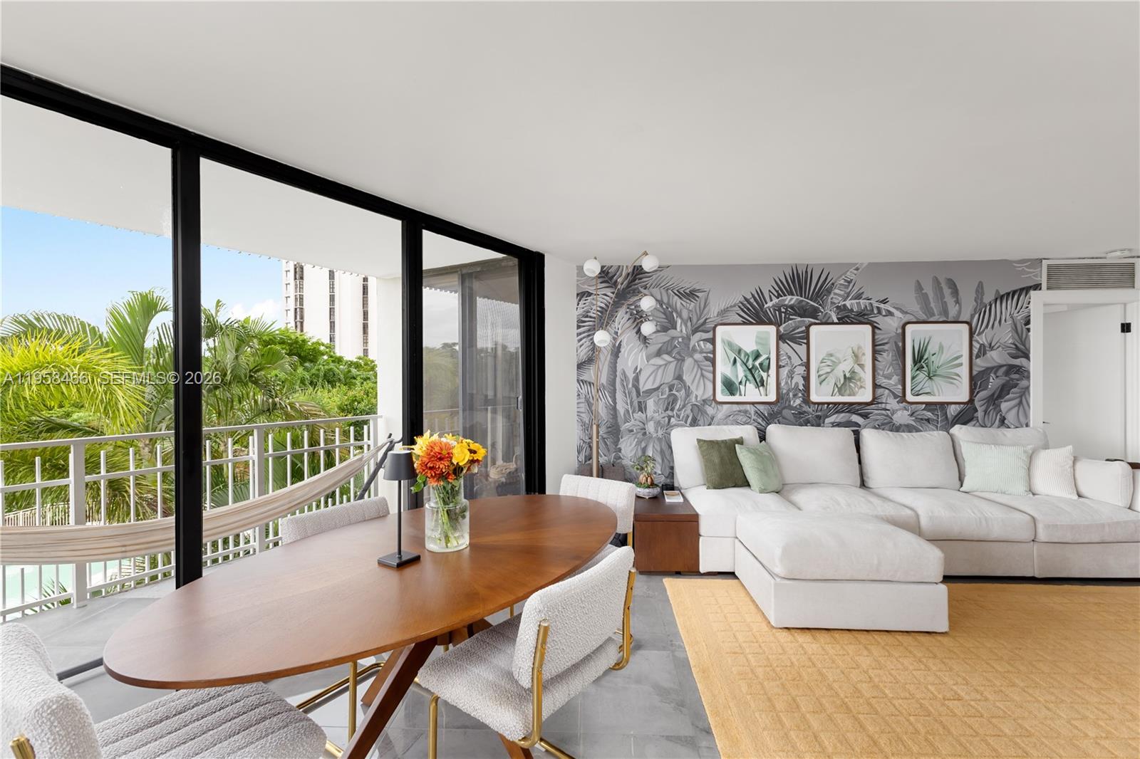 TOWERS OF QUAYSIDE CONDO - Residential