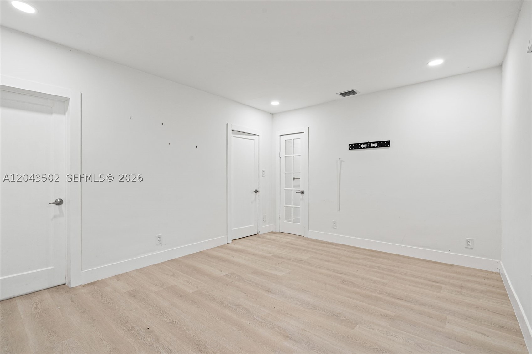 Middle River Terrace - Residential