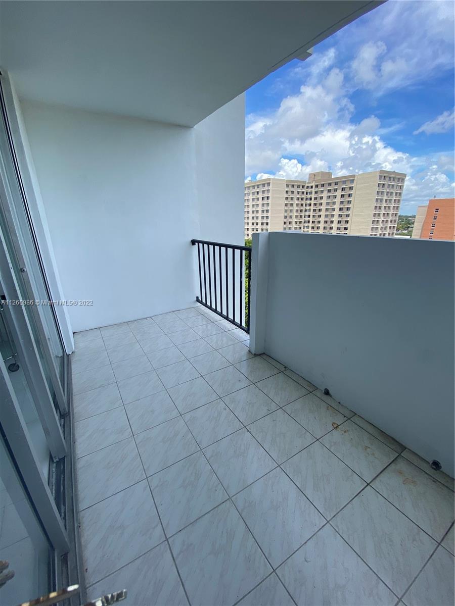 COMMODORE PLAZA CONDO - Residential Lease