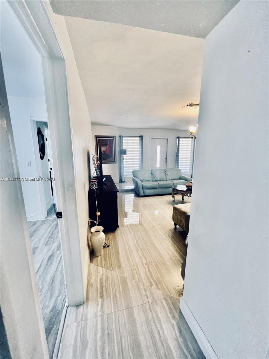 MIRAMAR ISLES SEC 2 - Residential Lease