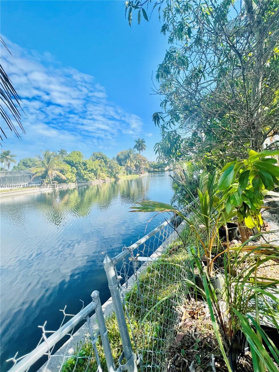 MIRAMAR ISLES SEC 2 - Residential Lease
