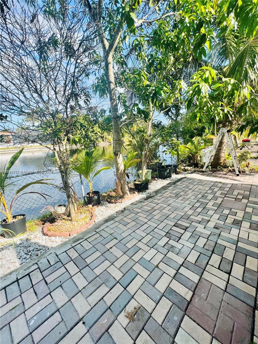 MIRAMAR ISLES SEC 2 - Residential Lease