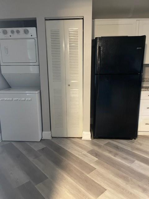 LAKESHORE CONDO #5 - Residential