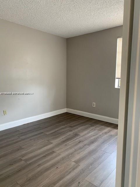 LAKESHORE CONDO #5 - Residential