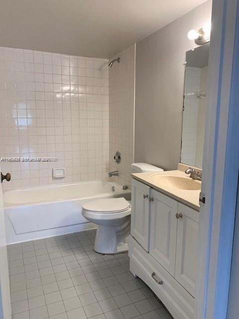 LAKESHORE CONDO #5 - Residential