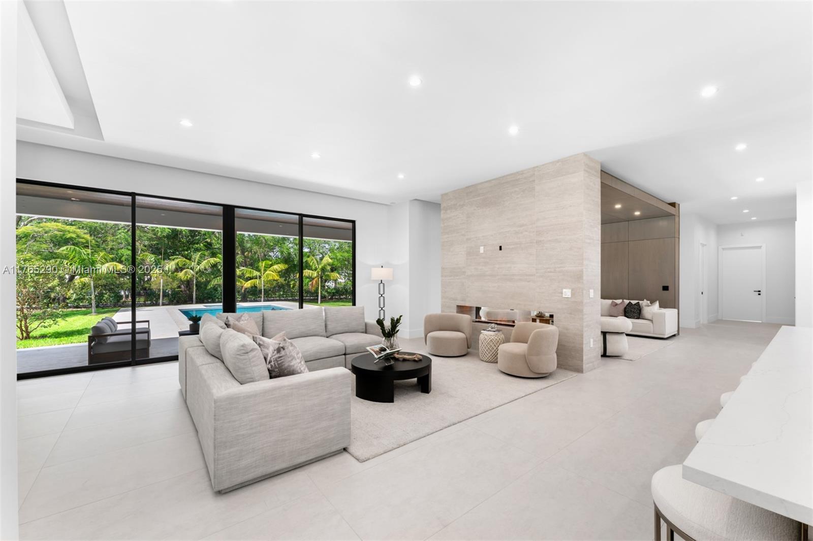 FARMERS ACRES - Residential
