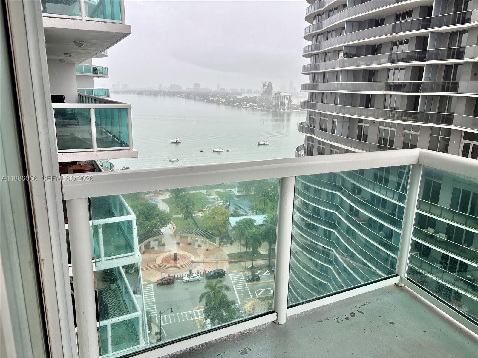 1800 CLUB CONDO - Residential Lease