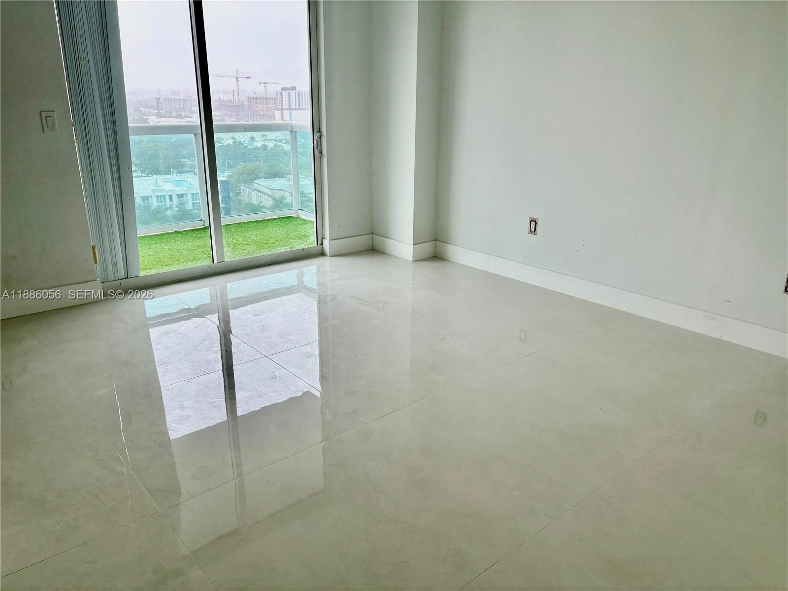 1800 CLUB CONDO - Residential Lease