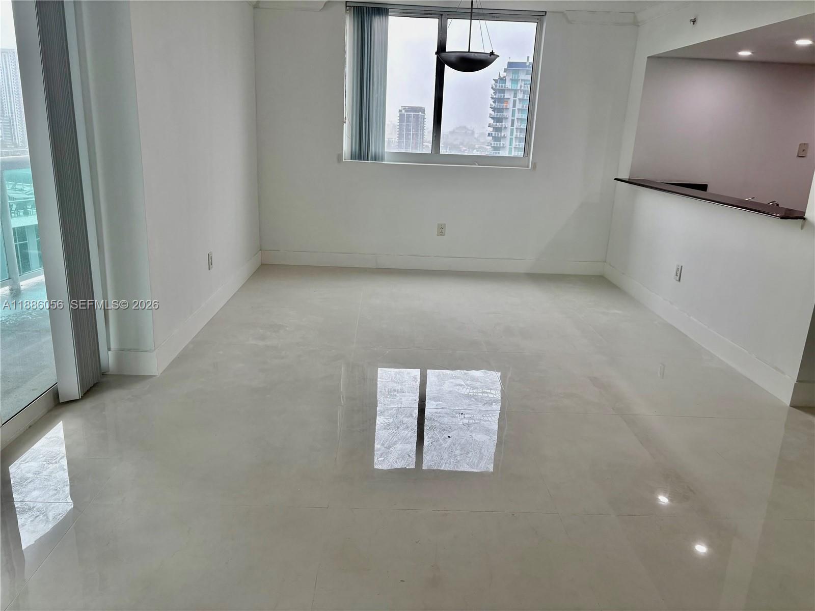 1800 CLUB CONDO - Residential Lease