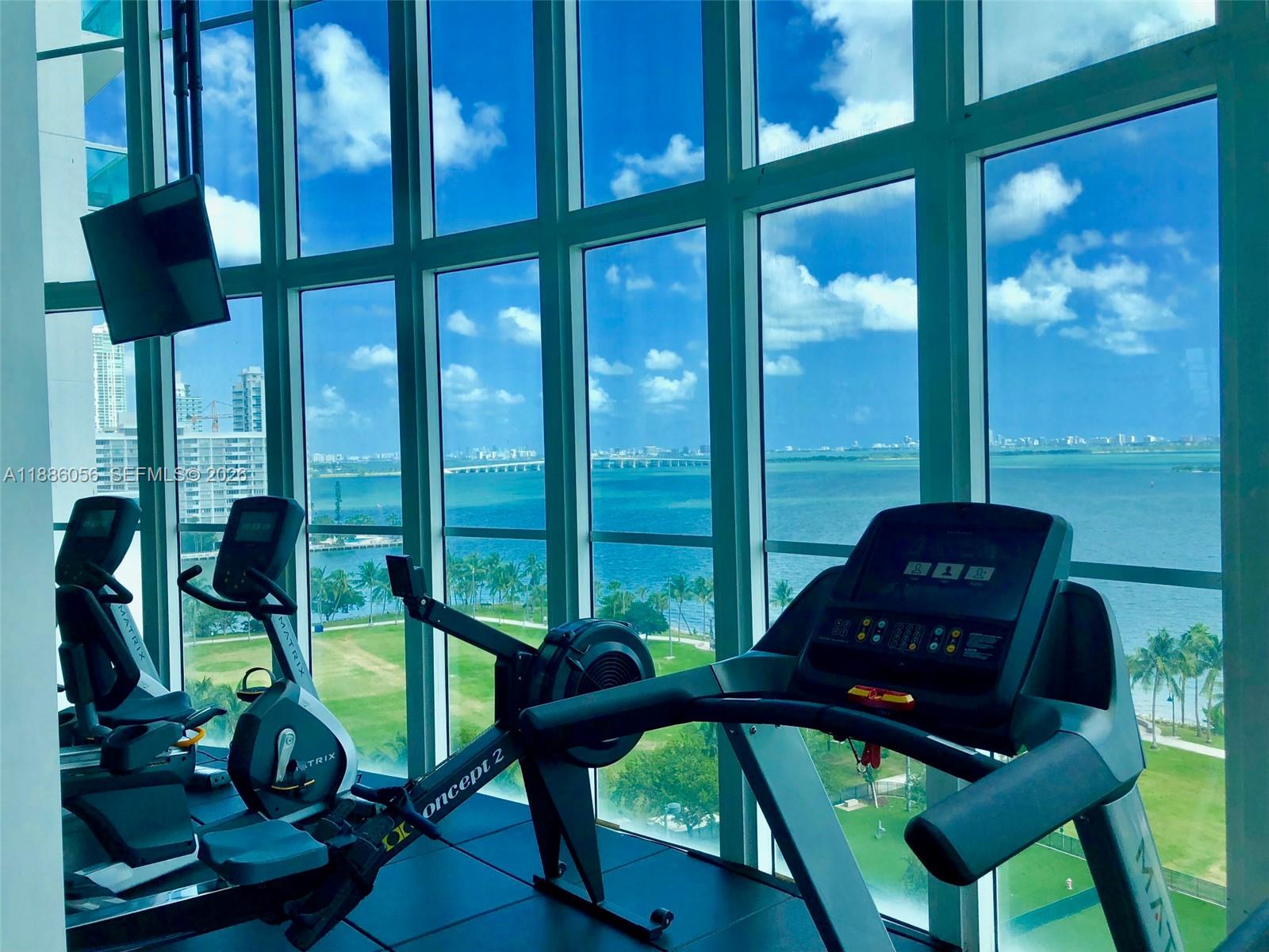 1800 CLUB CONDO - Residential Lease