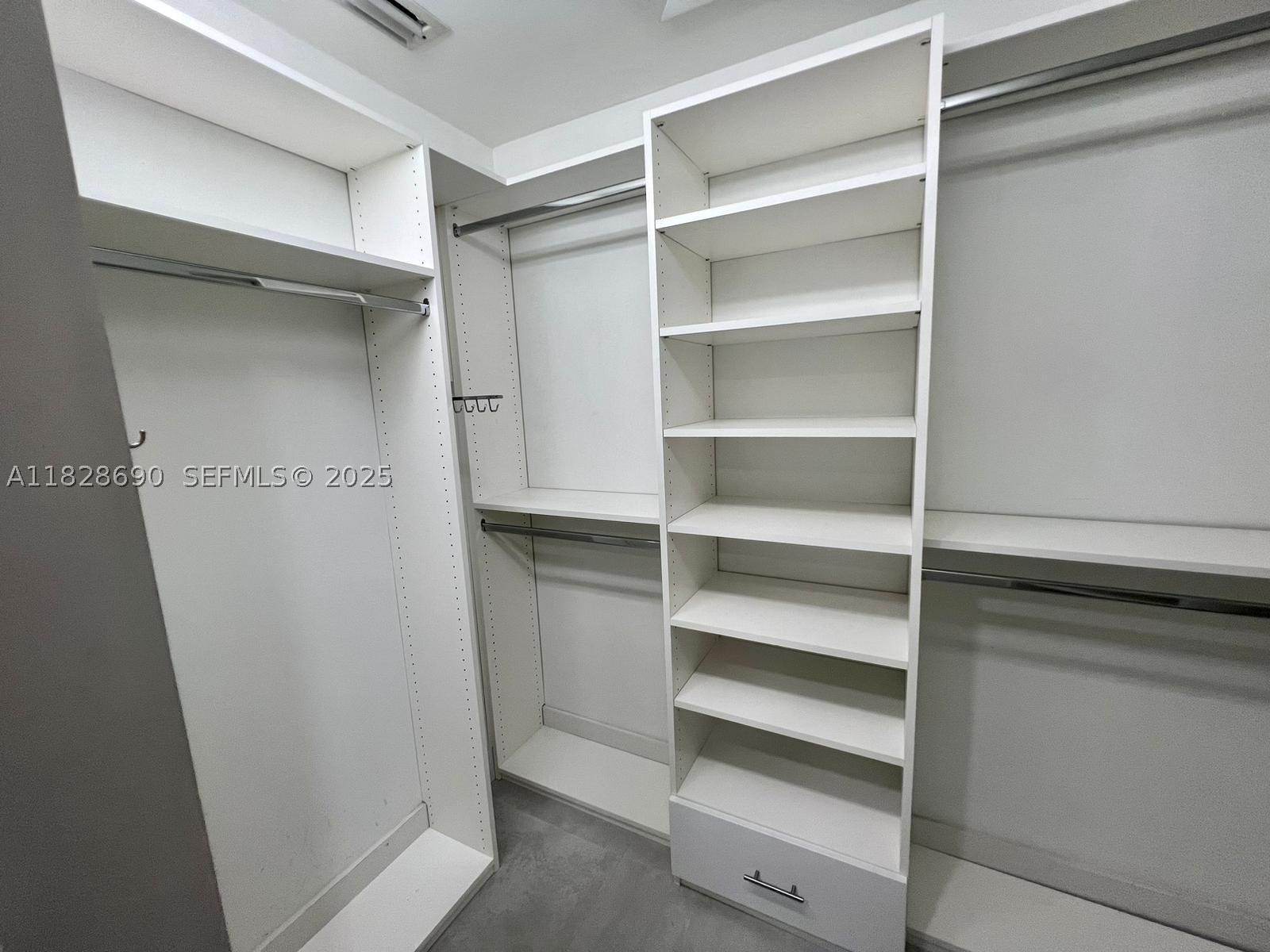 COUNTRY ADDRESS ENCORE - Residential