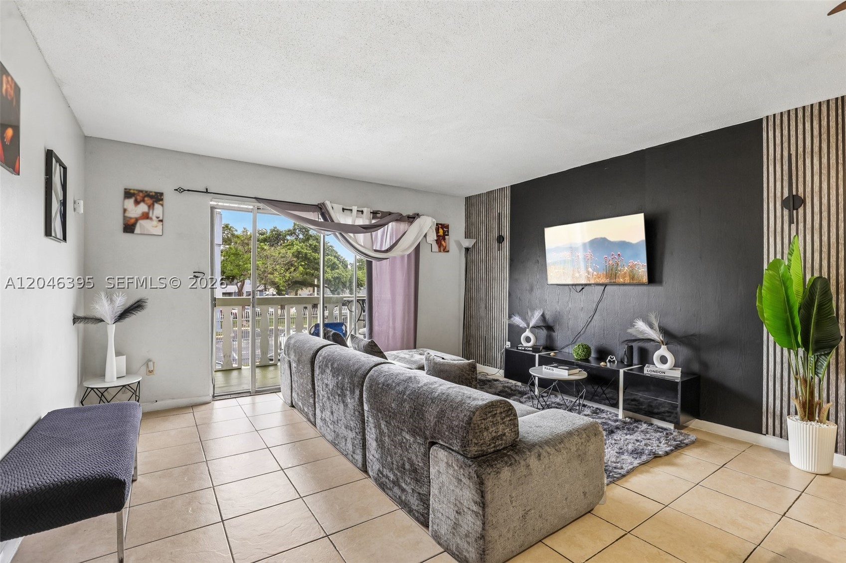 OLA CONDO - Residential