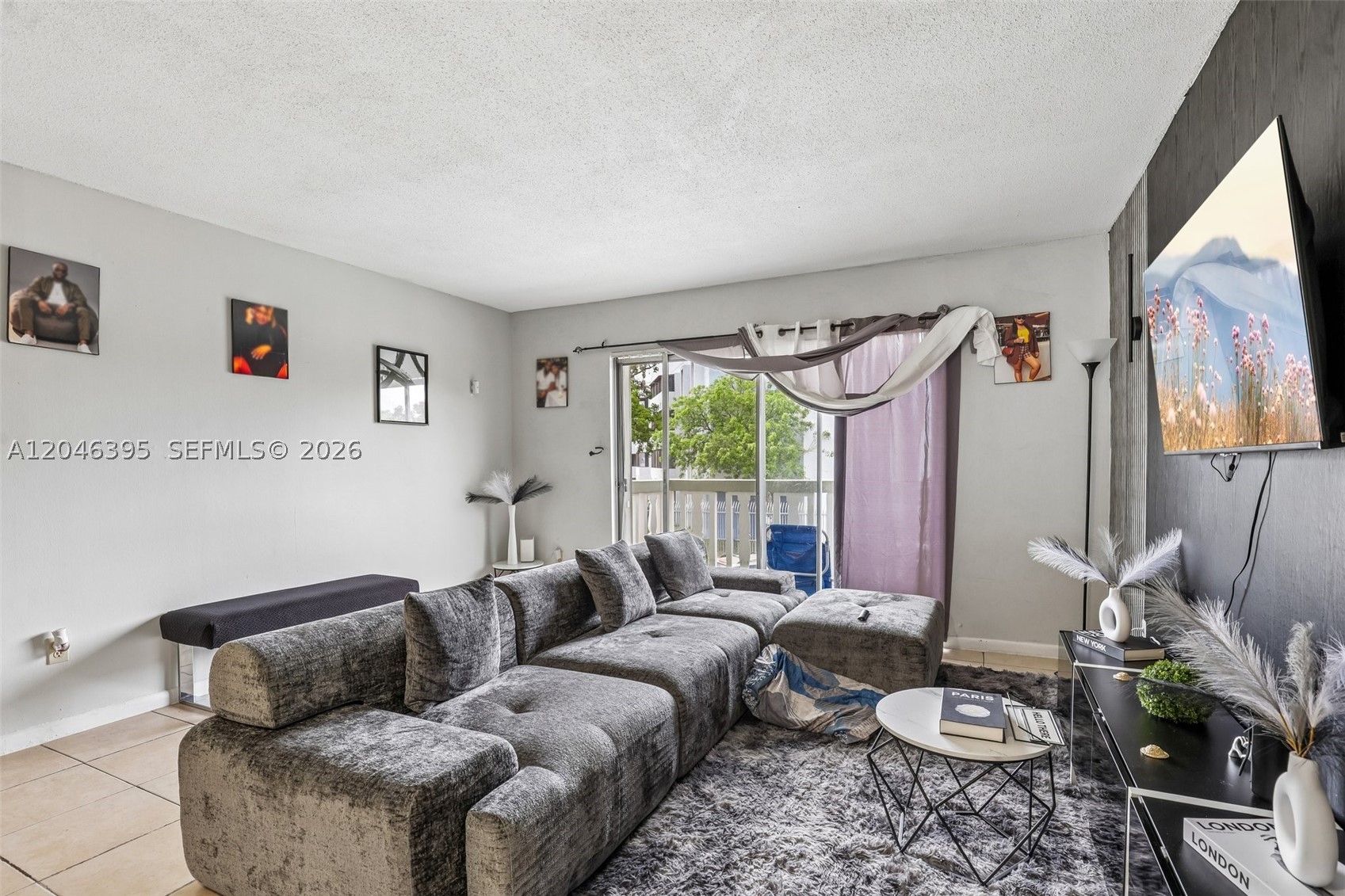 OLA CONDO - Residential