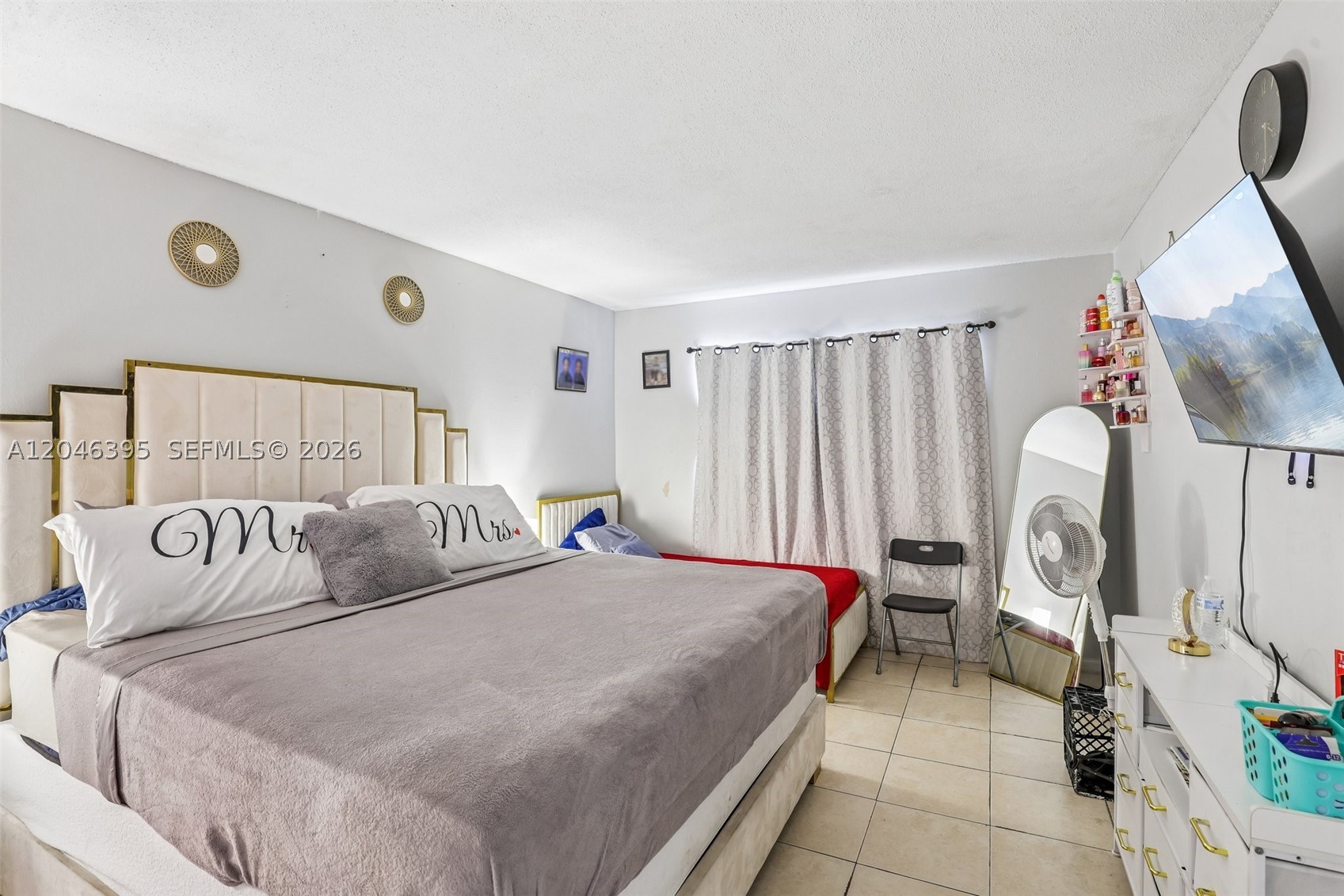 OLA CONDO - Residential