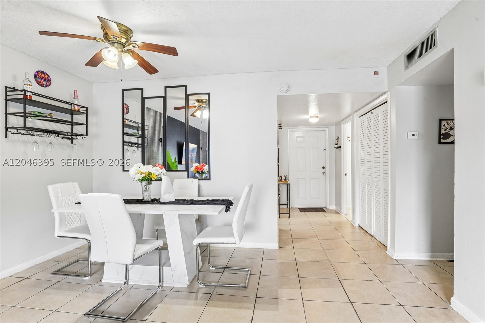 OLA CONDO - Residential