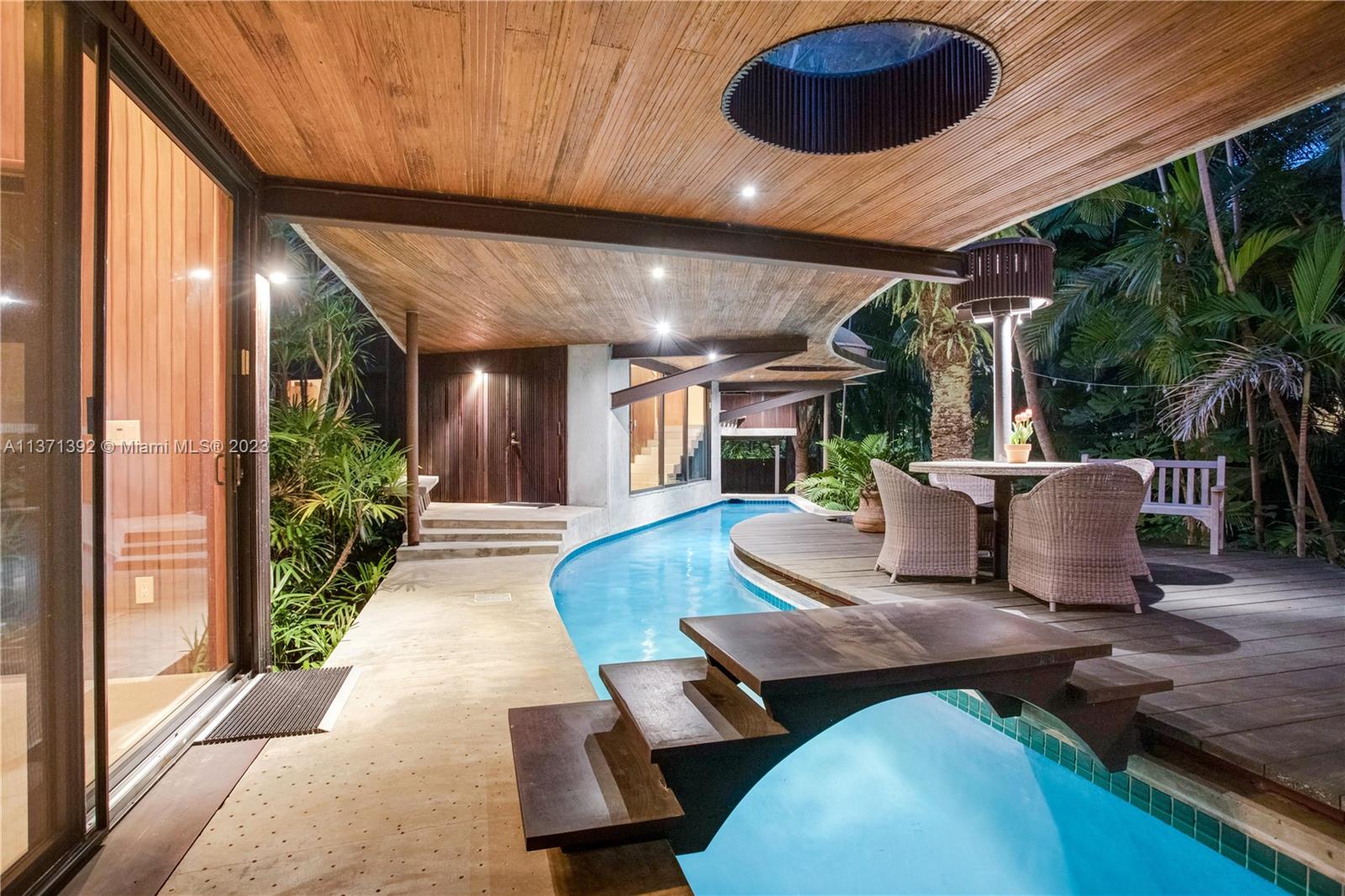 BISCAYNE PARK TERR - Residential
