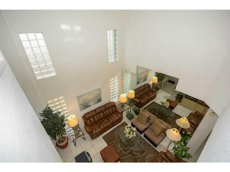 SAPPHIRE SHORES-SAPPHIRE - Residential Lease